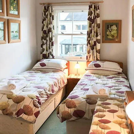 3 Catherine Keswick (Cumbria)